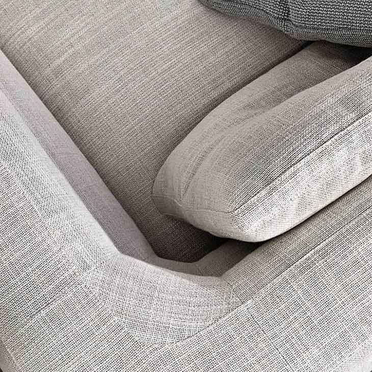 close up of curve on minotti alexander sofa
