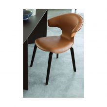 poltrona frau montera dining chair in situ