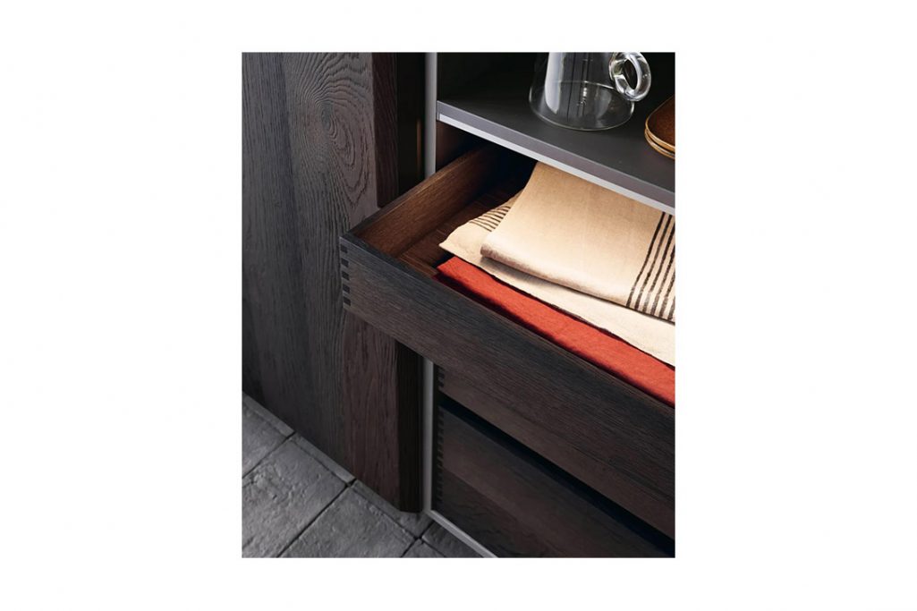 poliform shape kitchen drawers