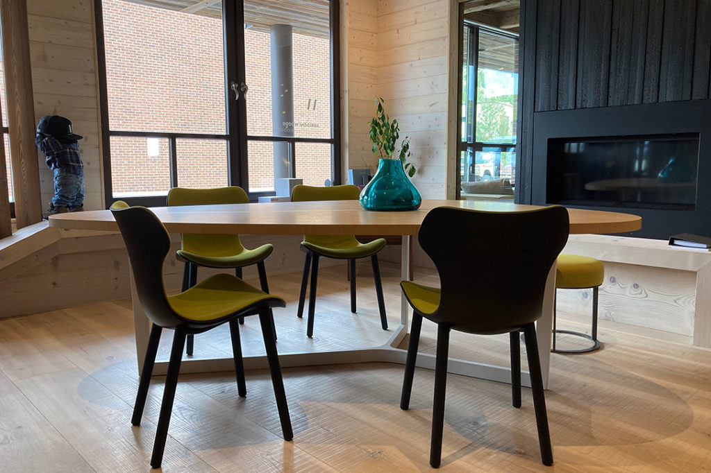 Seven Dining Table - B&B Italia | Studio Como