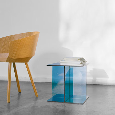 e15 vier side table in situ