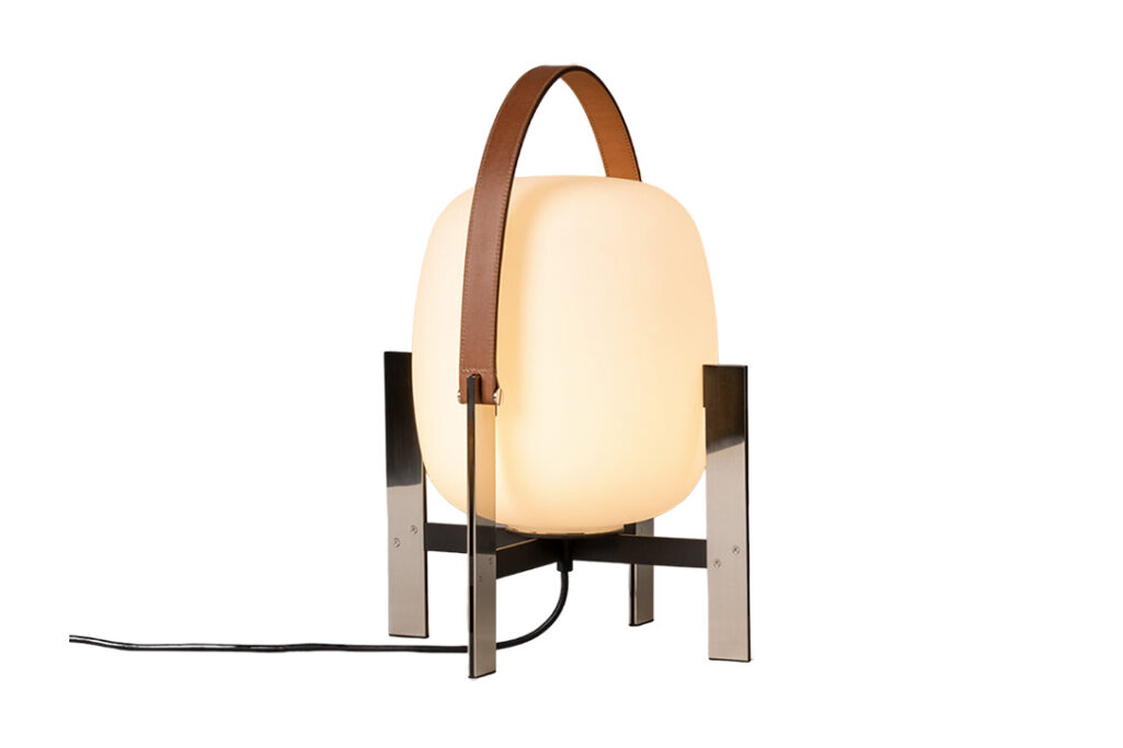 santa & cole cesta metalica table lamp with leather handle