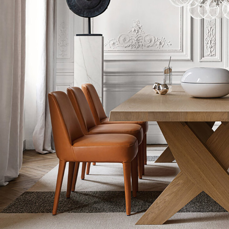 maxalto febo dining chairs and ares dining table in situ