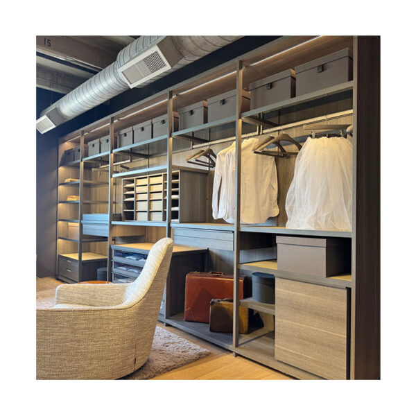 Senzafine Walk-In Closet