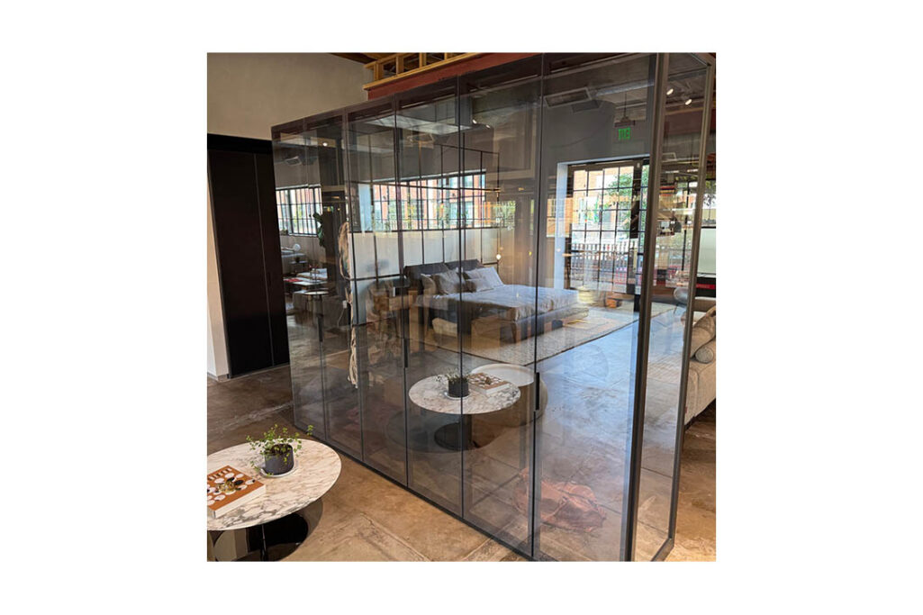 Senzafine Glass Wardrobe Island