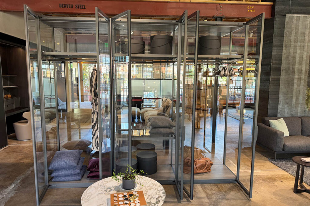 Senzafine Glass Wardrobe Island - Image 2