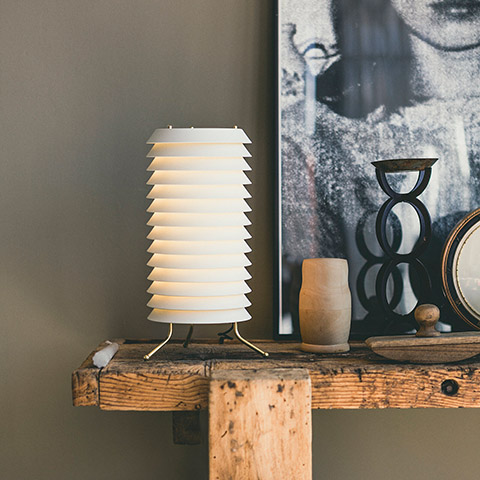 santa & cole maija table lamp in situ