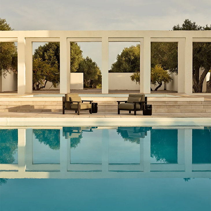 poliform ketch outdoor armchairs in situ