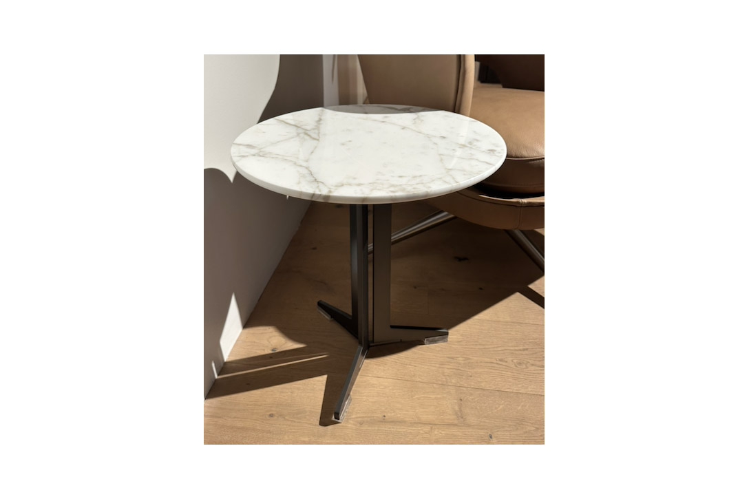 Fly Side Table, Calacatta Gold Marble - Image 2